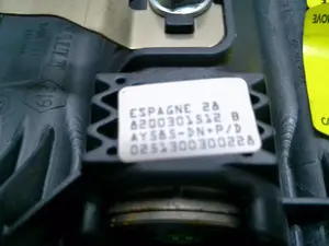 Foto de AIRBAG DELANTERO IZQUIERDO RENAULT MEGANE II BERLINA 5P 1.9 dCi Diesel (120 CV / 88 KW) referencia 8200301512B foto 4