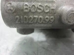 Foto de BOMBA FRENO VOLKSWAGEN GOLF IV BERLINA (1J1)(10.1997) 1.6 (101 CV / 74 KW) referencia 21027099 foto 6