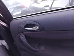 Foto de MANETA INTERIOR TRASERA DERECHA ALFA ROMEO 147 (190) 1.9 JTD CAT (110 CV / 81 KW)
