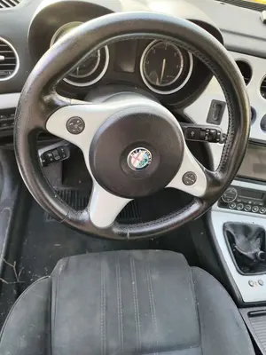 Foto de VOLANTE ALFA ROMEO 159 (140) 1.9 JTD (M) 16V CAT (150 CV / 110 KW) foto 2