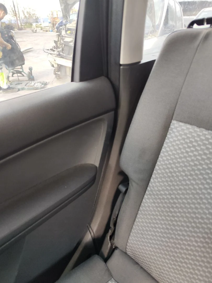 Foto de CINTURON SEGURIDAD TRASERO DERECHO FORD FOCUS C-MAX (CAP)(2003) 1.6 TDCi CAT (109 CV / 80 KW)