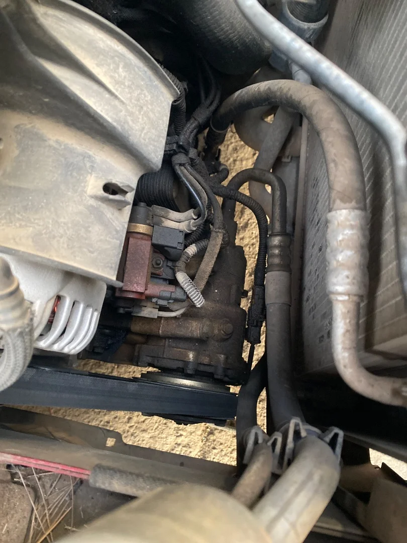Foto de COMPRESOR AIRE ACONDICIONADO PEUGEOT 307 BREAK / SW (S1)(04.2002) 2.0 16V HDi FAP CAT (RHR / DW10BTED4) (136 CV / 100 KW) referencia 6453LF