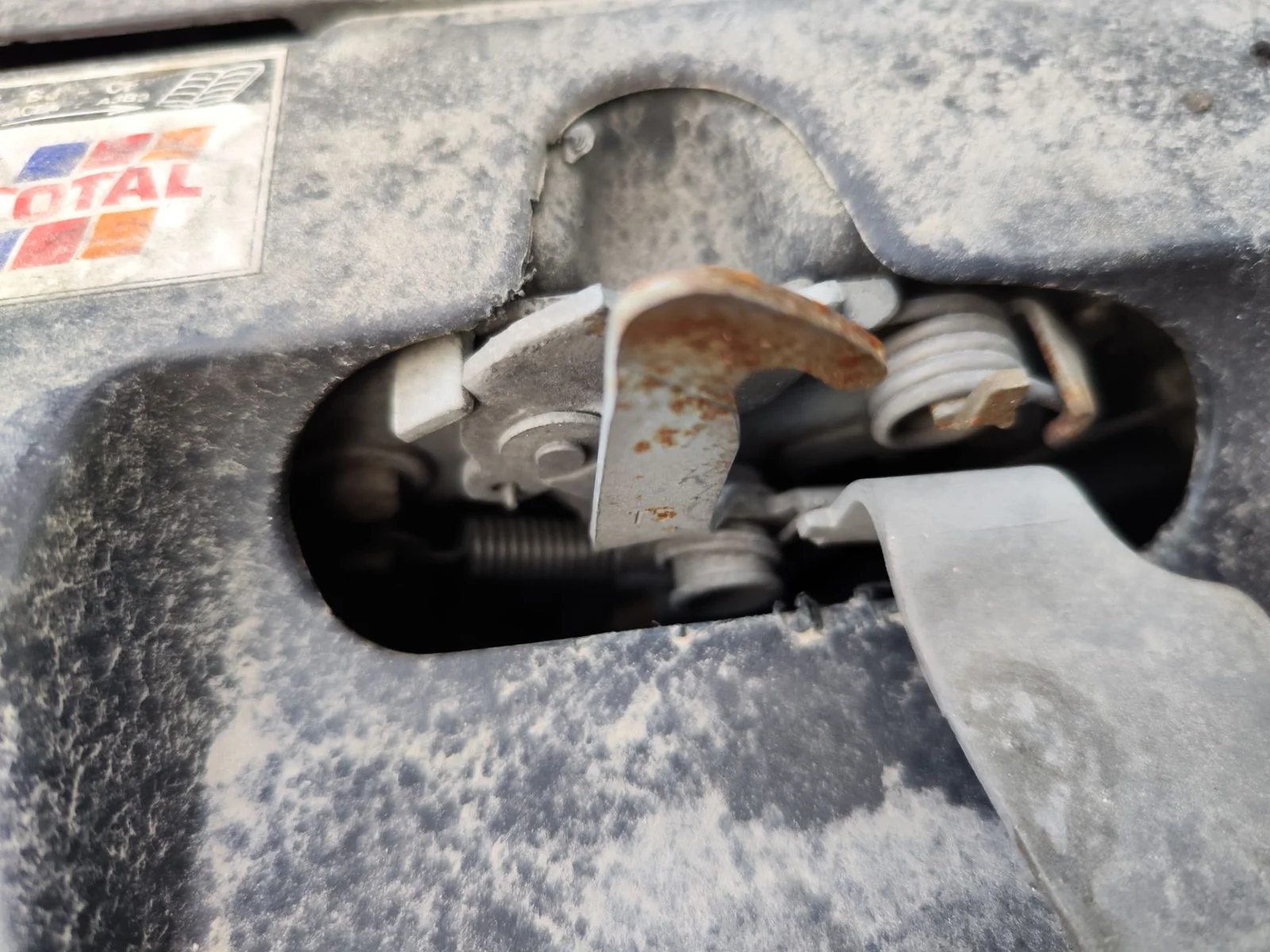 Foto de CERRADURA CAPO PEUGEOT 307 (S1)(04.2001) 1.6 16V CAT (109 CV / 80 KW)