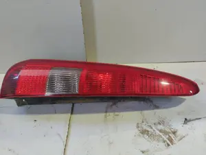 Foto de PILOTO TRASERO IZQUIERDO FORD FIESTA (CBK) referencia 2S6113N004AD