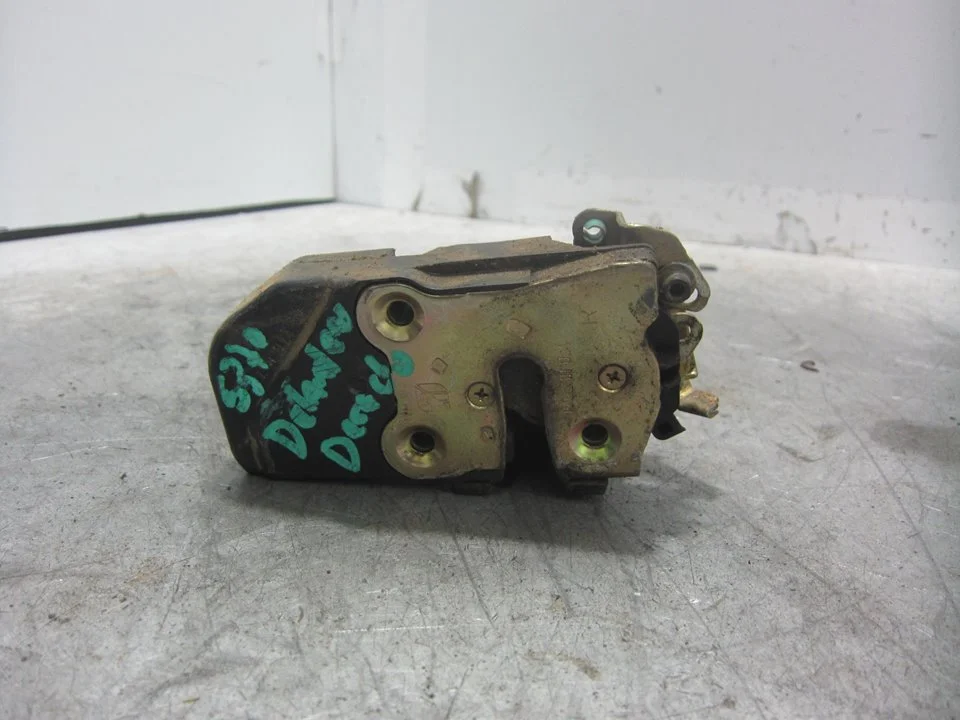 Foto de CERRADURA PUERTA DELANTERA DERECHA JEEP GRAND CHEROKEE (WJ/WG) 2.7 CRD CAT (163 CV / 120 KW) referencia 68266959AA