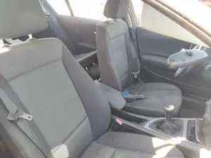 Foto de ASIDERO TECHO DELANTERO IZQUIERDO BMW SERIE 1 BERLINA (E81/E87) 2.0 16V Diesel CAT (122 CV / 90 KW) referencia 51169143520 foto 3
