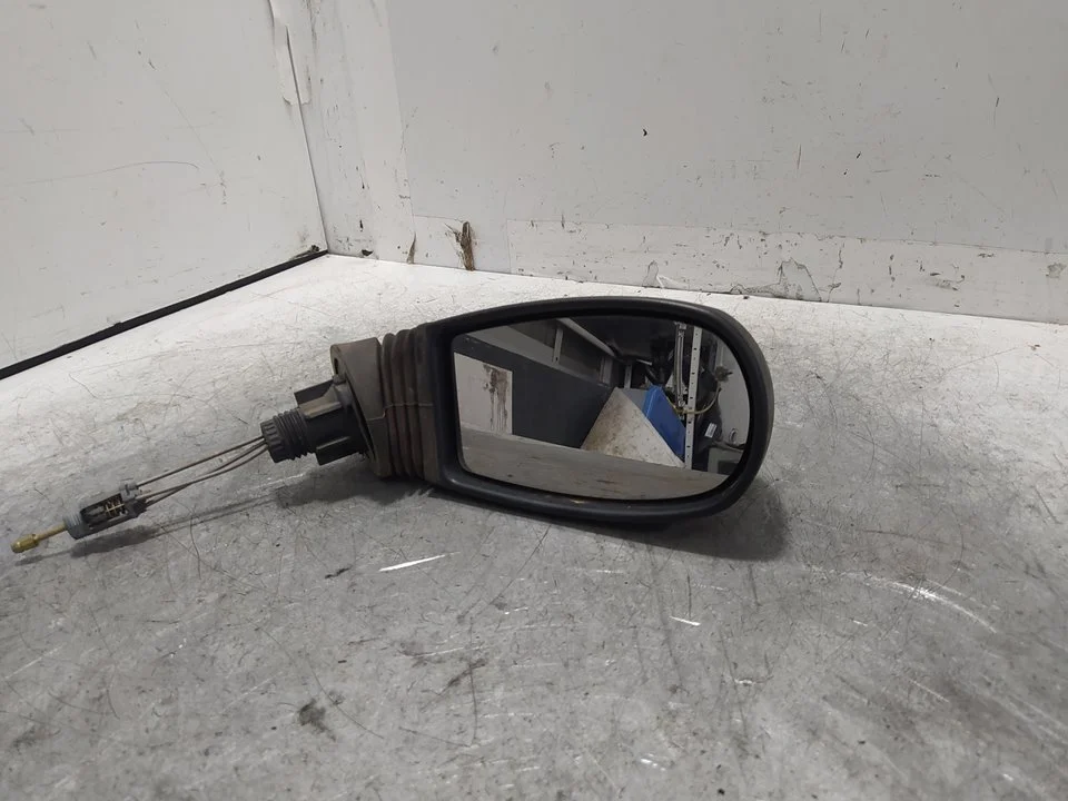 Foto de RETROVISOR DERECHO FIAT II PUNTO (188) BERLINA 1.2 CAT (60 CV / 44 KW) referencia E30157179