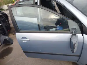 Foto de PUERTA DELANTERA DERECHA TOYOTA COROLLA (E12) 1.4 16V CAT (97 CV / 71 KW)