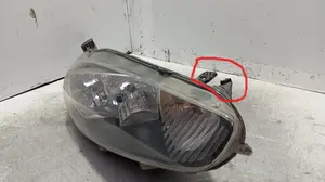 Foto de FARO DERECHO FORD FIESTA (CNN) 1.5 TDCi CAT (75 CV / 55 KW) referencia C1BB13W029AJ foto 3
