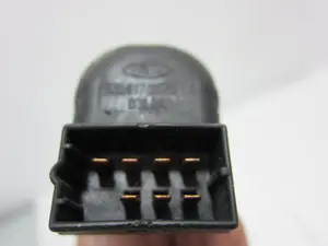 Foto de MANDO RETROVISOR FORD FOCUS BERLINA (CAK) 1.8 16V CAT (116 CV / 85 KW) referencia 93B617B676BB foto 2