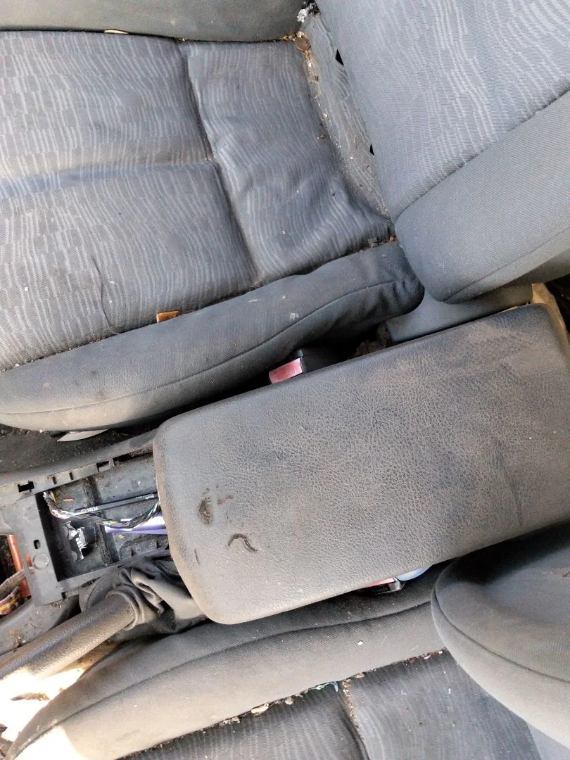 Foto de PRETENSOR AIRBAG DERECHO PEUGEOT 407 1.6 HDi FAP CAT (9HZ / DV6TED4) (109 CV / 80 KW)