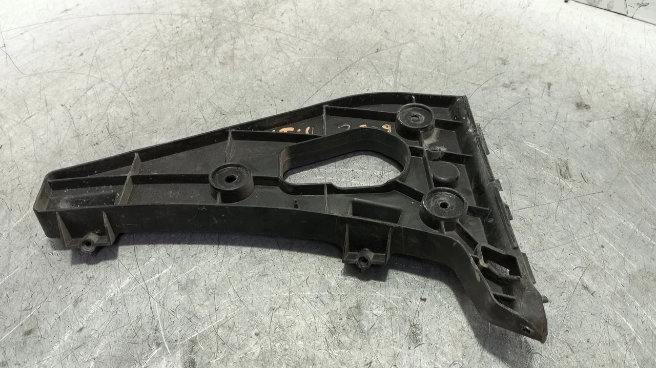 Foto de SOPORTE PARAGOLPES TRASERO AUDI A1 SPORTBACK (8XF) 1.6 TDI (116 CV / 85 KW) referencia 8XA807377A