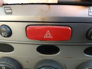 Foto de WARNING ALFA ROMEO 147 (190) 1.9 JTD CAT (110 CV / 81 KW)