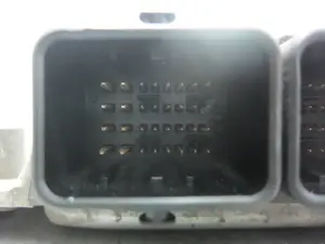 Foto de CENTRALITA MOTOR UCE PEUGEOT 307 BREAK / SW (S1)(04.2002) 1.6 16V CAT (109 CV / 80 KW) referencia 9847480580 foto 5