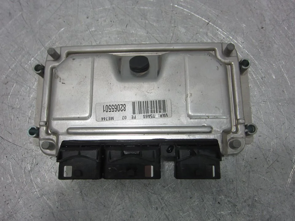 Foto de CENTRALITA MOTOR UCE PEUGEOT 307 (S1)(04.2001) 1.6 16V CAT (109 CV / 80 KW) referencia 9638765680