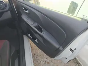 Foto de CERRADURA PUERTA DELANTERA DERECHA RENAULT CLIO IV 1.2 16V (73 CV / 54 KW) referencia 805024563R