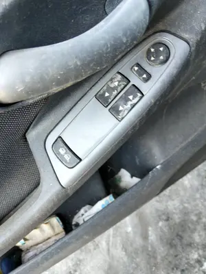 Foto de MANDO RETROVISOR FIAT STILO (192) 1.9 JTD CAT (116 CV / 85 KW)