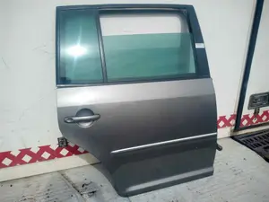 Foto de PUERTA TRASERA DERECHA VOLKSWAGEN TOURAN (1T2) 1.9 TDI (105 CV / 77 KW) foto 3
