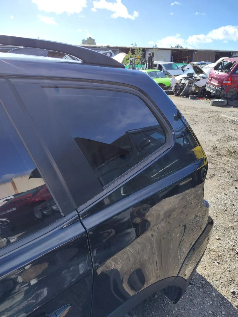 Foto de LUNA CUSTODIA TRASERA IZQUIERDA BMW SERIE X3 (E83) 2.0 16V Diesel CAT (150 CV / 110 KW)