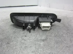 Foto de MANDO ELEVALUNAS TRASERO DERECHO RENAULT SCENIC III (JZ) 1.6 16V (110 CV / 81 KW) referencia 156013870 foto 3