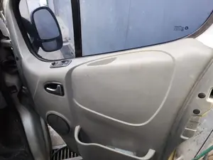 Foto de GUARNECIDO PUERTA DELANTERA DERECHA OPEL VIVARO FURGÓN/COMBI 2.0 16V CDTI (114 CV / 84 KW) foto 2