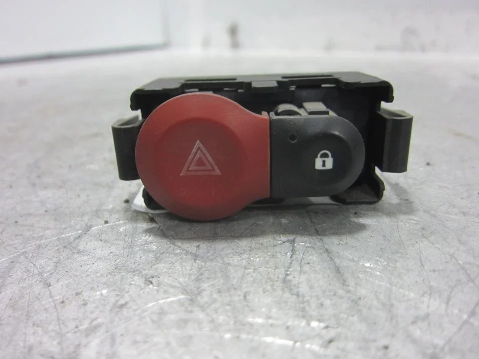 Foto de WARNING RENAULT MODUS I 1.5 dCi Diesel (82 CV / 60 KW) referencia 88300000