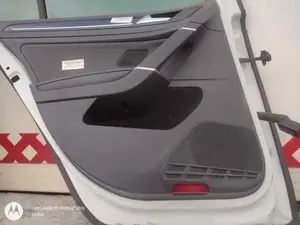 Foto de GUARNECIDO PUERTA TRASERA DERECHA VOLKSWAGEN GOLF VII (5G1/BE1) 2.0 TDI (184 CV / 135 KW) foto 4
