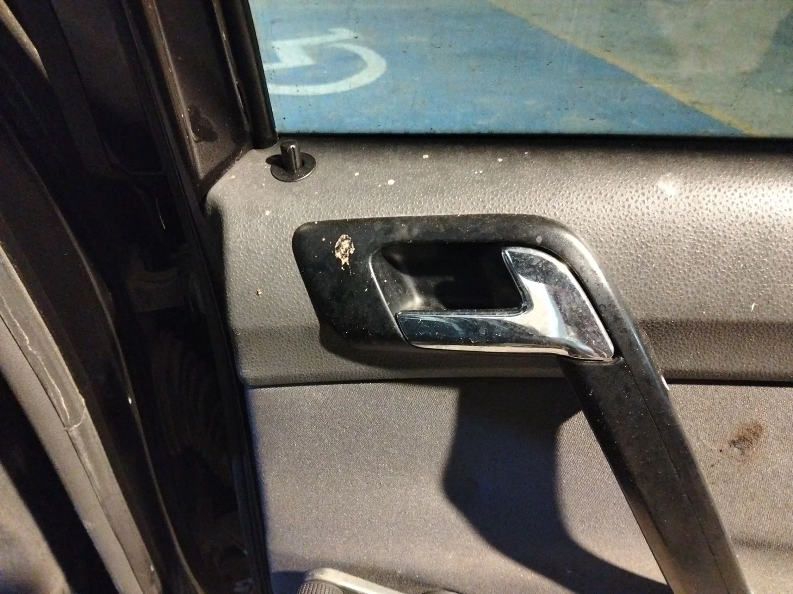 Foto de MANETA INTERIOR TRASERA DERECHA VOLKSWAGEN POLO IV (9N1)