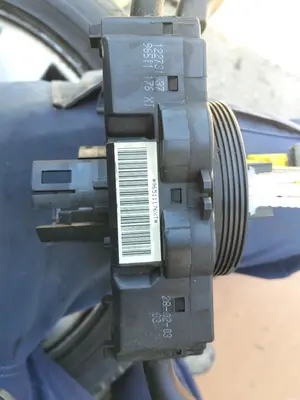 Foto de MANDO MULTIFUNCION CITROEN C5 BERLINA 2.0 HDi (109 CV / 80 KW) referencia 12273137 foto 3