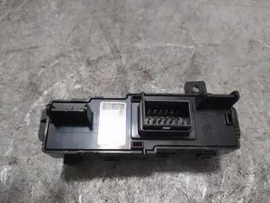 Foto de MANDO MULTIFUNCION SSANGYONG KORANDO 1.6 Turbodiesel CAT (136 CV / 100 KW) referencia 8580237040 foto 4