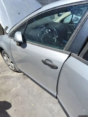 Foto de PUERTA DELANTERA IZQUIERDA CITROEN C4 BERLINA 1.6 16V HDi (90 CV / 66 KW) referencia 9002W0 foto 2