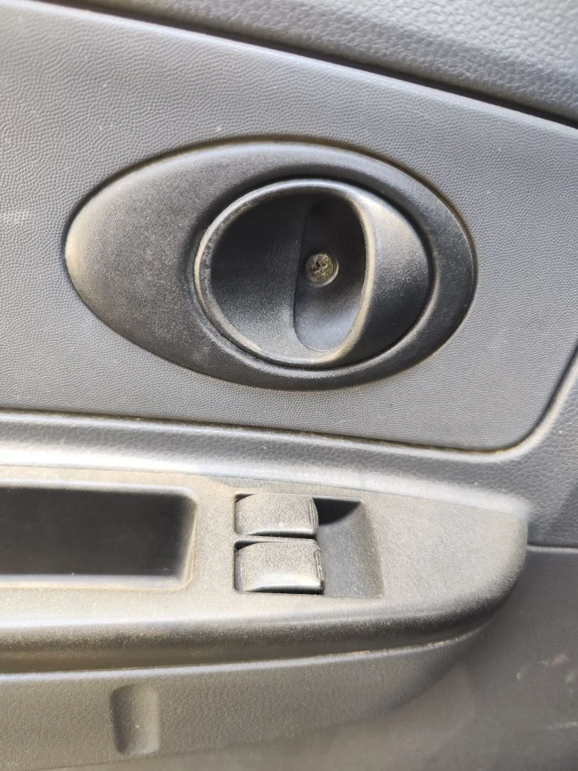 Foto de MANETA INTERIOR DELANTERA IZQUIERDA CHEVROLET MATIZ 0.8 CAT (52 CV / 38 KW)