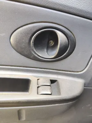 Foto de MANETA INTERIOR DELANTERA IZQUIERDA CHEVROLET MATIZ 0.8 CAT (52 CV / 38 KW)