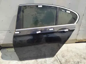 Foto de PUERTA TRASERA IZQUIERDA BMW SERIE 7 (F01/F02) 3.0 Turbodiesel (313 CV / 230 KW)