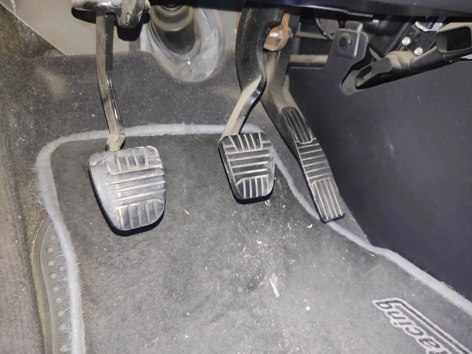 Foto de PEDAL EMBRAGUE CHEVROLET CAPTIVA 2.0 Diesel CAT (150 CV / 110 KW)