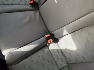 Foto de ENGANCHE CINTURON TRASERO IZQUIERDO SEAT LEON (1M1) 1.6  (101 CV / 74 KW)