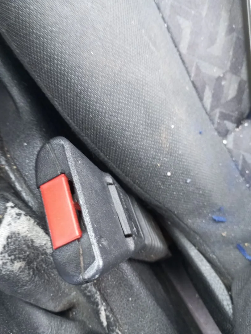 Foto de PRETENSOR AIRBAG DERECHO OPEL ASTRA G BERLINA 1.6 CAT (Z 16 SE / L55) (84 CV / 62 KW)