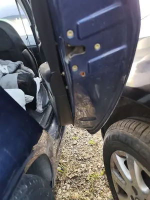 Foto de CERRADURA PUERTA TRASERA DERECHA PEUGEOT 307 (S1)(04.2001) 1.6 16V CAT (109 CV / 80 KW)