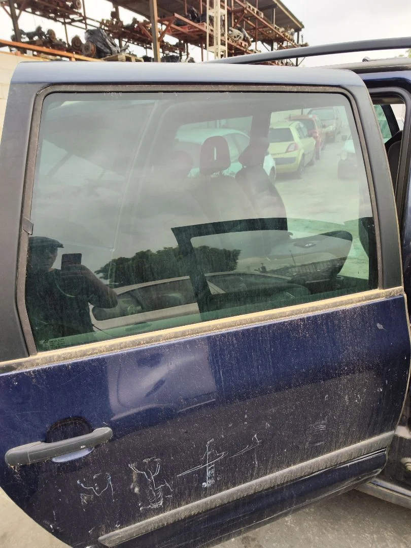 Foto de LUNA TRASERA DERECHA VOLKSWAGEN SHARAN (7M6/7M9) 1.9 TDI (116 CV / 85 KW) referencia 7M0845206B