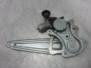 Foto de ELEVALUNAS TRASERO DERECHO TOYOTA YARIS (XP13) Híbrido 74 kW (1.5 Ltr. - 55 kW 16V) (101 CV / 74 KW) referencia 857200D120