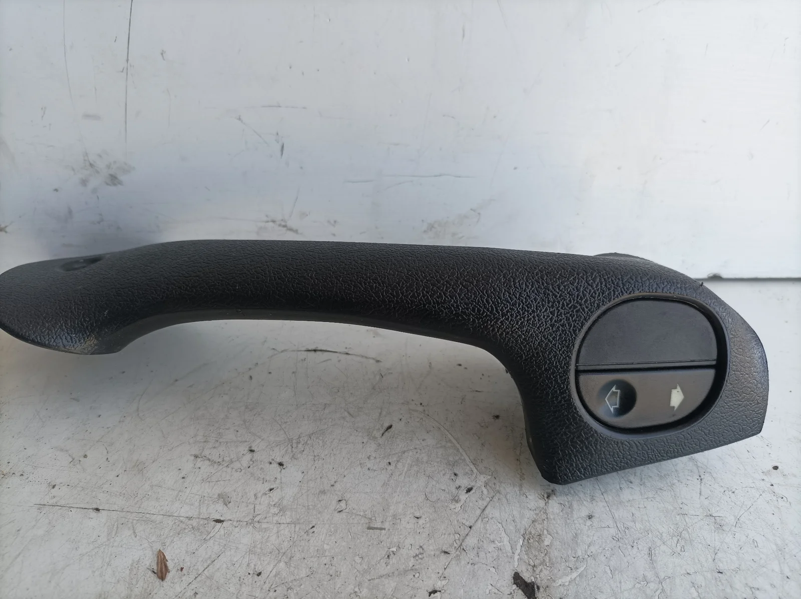 Foto de MANDO ELEVALUNAS DELANTERO DERECHO FORD KA (CCQ) referencia 010113