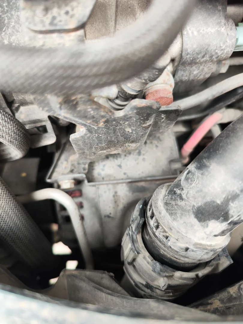 Foto de COMPRESOR AIRE ACONDICIONADO RENAULT CLIO III 1.5 dCi Diesel FAP (75 CV / 55 KW)