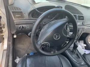 Foto de VOLANTE MERCEDES-BENZ CLASE E (BM 211) BERLINA 2.7 CDI CAT (177 CV / 130 KW) referencia A2114600003 FKZ
