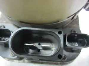 Foto de BOMBA DIRECCION SEAT IBIZA (6L1) referencia 6R04231156B foto 8