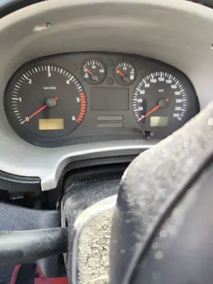 Foto de CUADRO INSTRUMENTOS SEAT LEON (1M1) 1.9 TDI (90 CV / 66 KW)