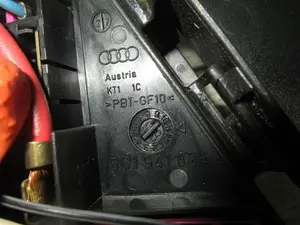 Foto de CAJA RELES / FUSIBLES AUDI A3 (8L) 1.9 TDI (110 CV / 81 KW) referencia 8D1941824 foto 5
