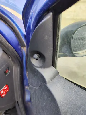 Foto de RETROVISOR DERECHO CITROEN C2 1.1 (60 CV / 44 KW) foto 4