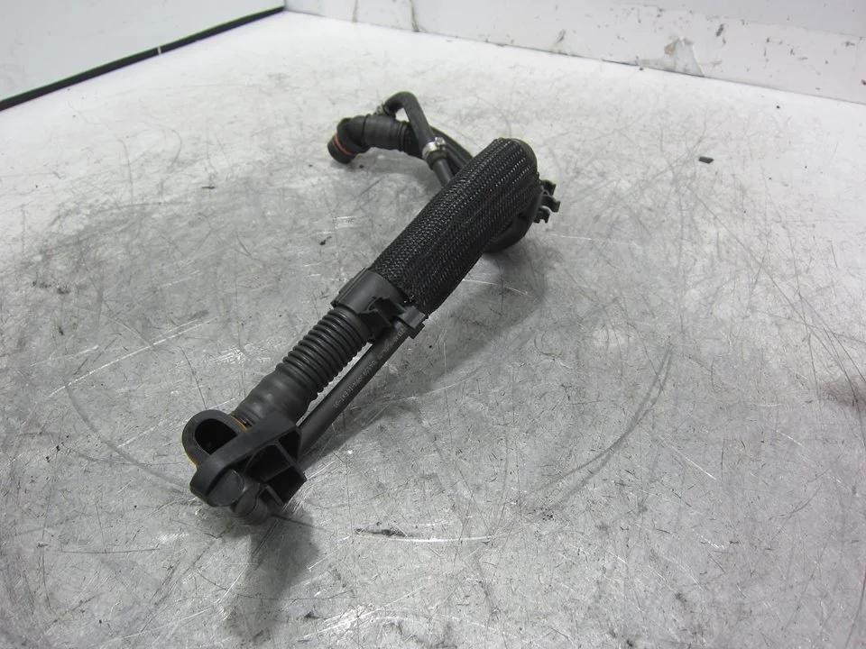 Foto de TUBO AUDI A4 AVANT (8W5) referencia 06L103226A