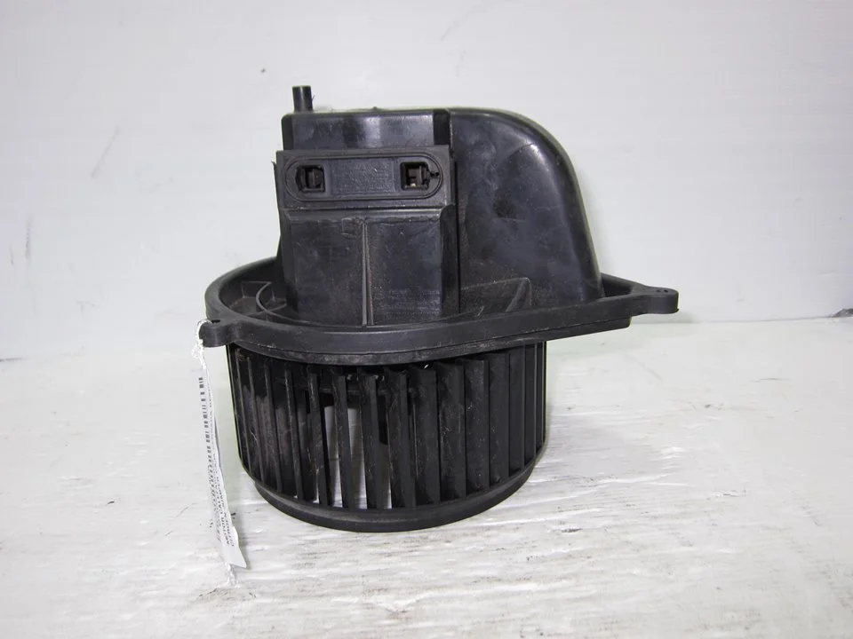 Foto de MOTOR CALEFACCION CITROEN JUMPER FURGÓN 2.2 HDI CAT (101 CV / 74 KW)