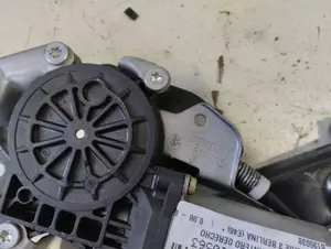 Foto de ELEVALUNAS DELANTERO DERECHO BMW SERIE 3 BERLINA (E46) referencia 8196038 foto 4